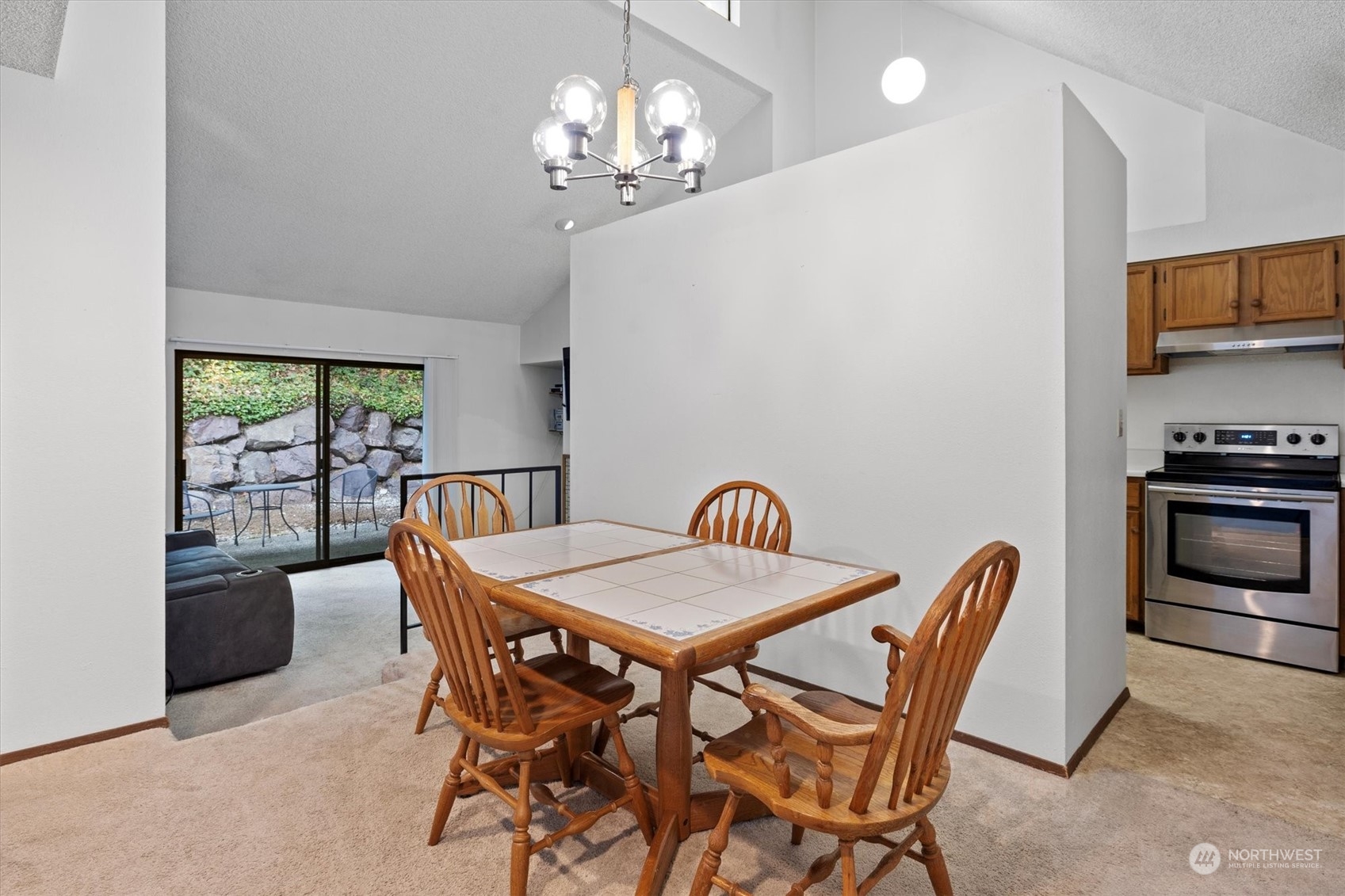 11527 Southeast 175th Street, Unit 9 Renton, WA 98055 - Photo 5 of 27