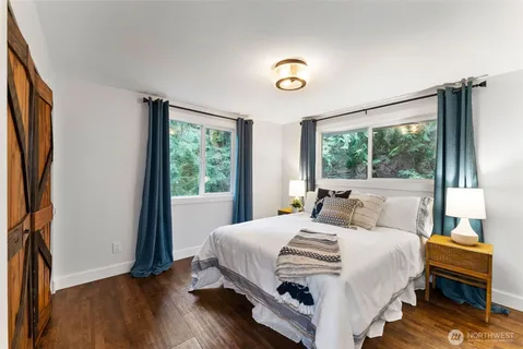 $1,190,000 | 8205 Northeast Blakely Court West, Bainbridge Island, WA 98110