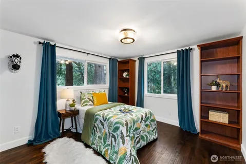 $1,190,000 | 8205 Northeast Blakely Court West, Bainbridge Island, WA 98110