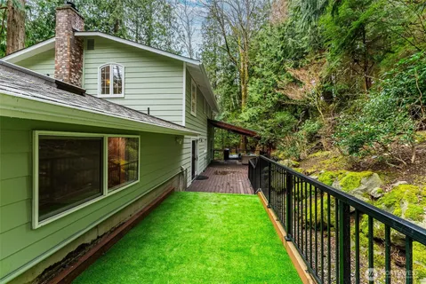 $1,190,000 | 8205 Northeast Blakely Court West, Bainbridge Island, WA 98110