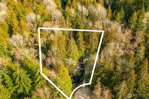 $1,190,000 | 8205 Northeast Blakely Court West, Bainbridge Island, WA 98110