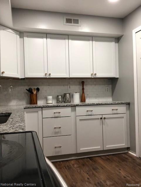 27384 Evergreen Road Lathrup Village, MI 48076 - Photo 3 of 26