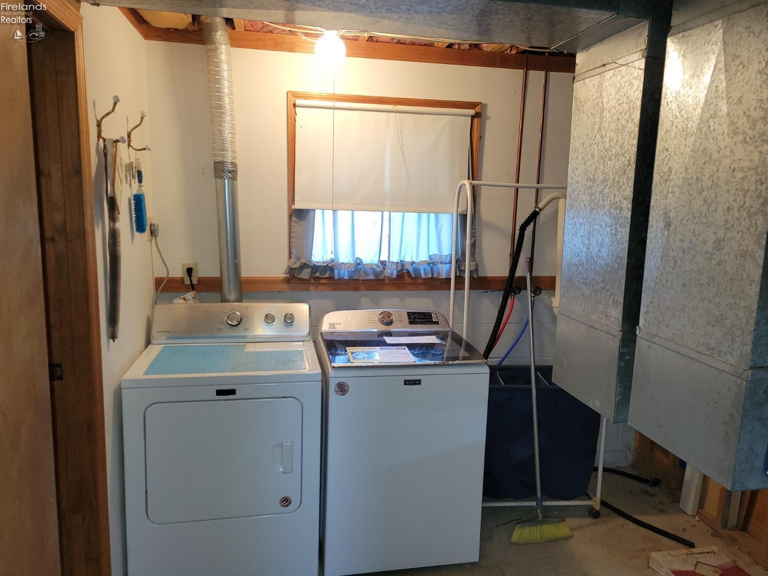 4401 Napoleon Road Fremont, OH 43420 - Photo 18 of 29 Gallery Image 18