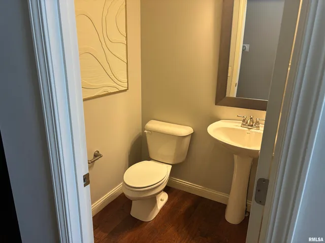 $2,950 | 2315 West Paddington Court, Peoria, IL 61615