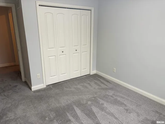 $2,950 | 2315 West Paddington Court, Peoria, IL 61615