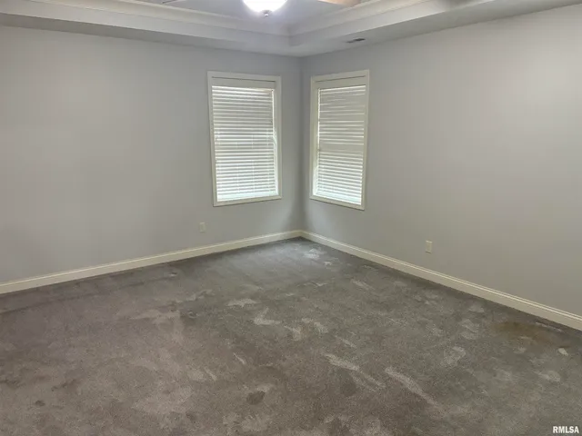 $2,950 | 2315 West Paddington Court, Peoria, IL 61615