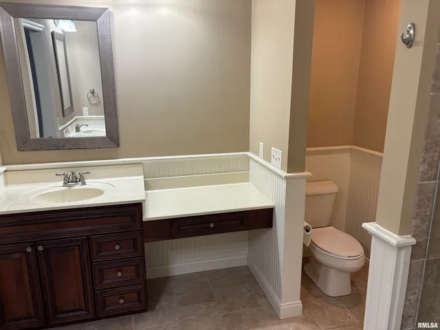 $2,950 | 2315 West Paddington Court, Peoria, IL 61615