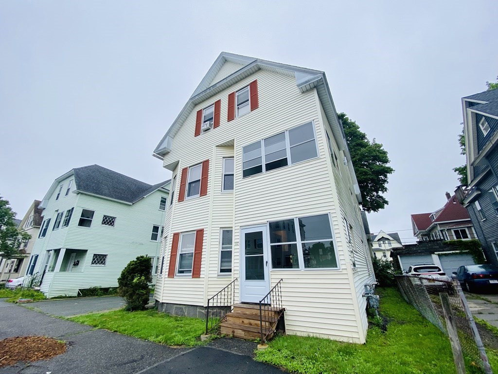 112 West Street Worcester, MA 01609 - Photo 1 of 34