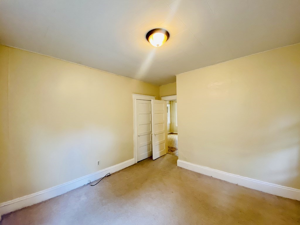 112 West Street Worcester, MA 01609 - Photo 13 of 34