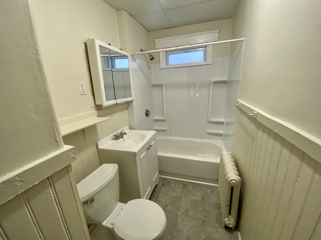 112 West Street Worcester, MA 01609 - Photo 26 of 34