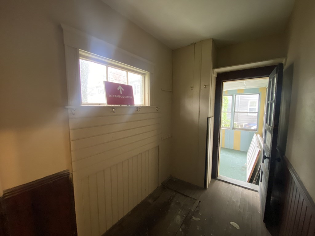 112 West Street Worcester, MA 01609 - Photo 27 of 34
