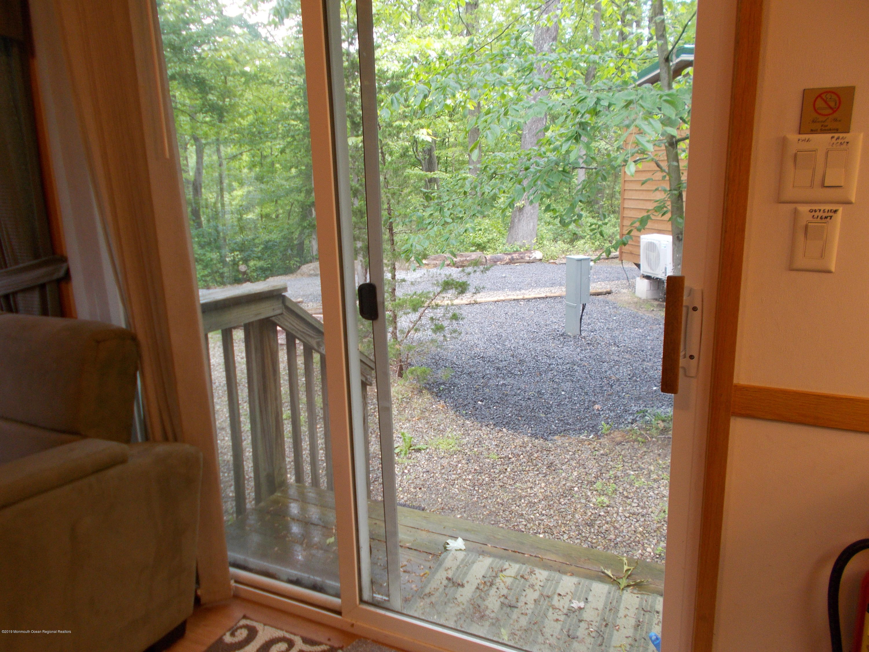724 Monmouth Road, Unit 11 Cream Ridge, NJ 08514 - Photo 6 of 17 DSCN0272