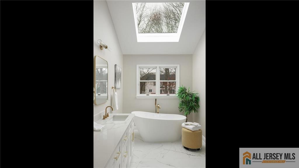 4 Maureen Court Edison, NJ 08820 - Photo 28 of 51