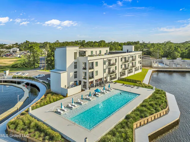 $349,000 | 1302 Magnolia Street, Unit A101, Gulfport, MS 39507