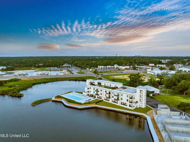 $349,000 | 1302 Magnolia Street, Unit A101, Gulfport, MS 39507