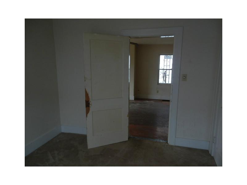 638 Snowhill Boulevard Springfield, OH 45504 - Photo 8 of 11