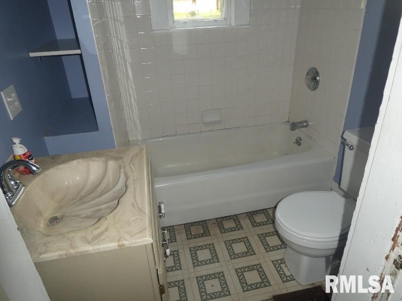 322 South State Street Springfield, IL 62704 - Photo 14 of 16