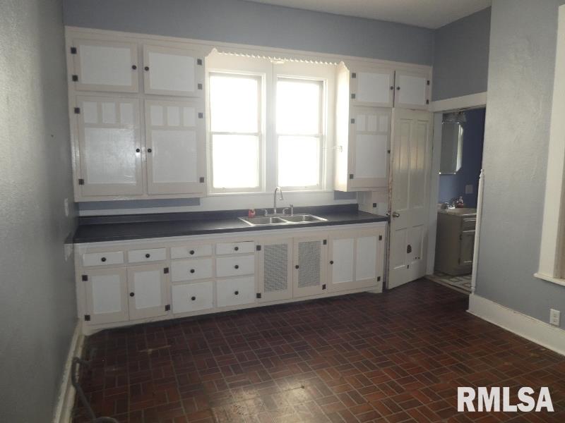 322 South State Street Springfield, IL 62704 - Photo 7 of 16
