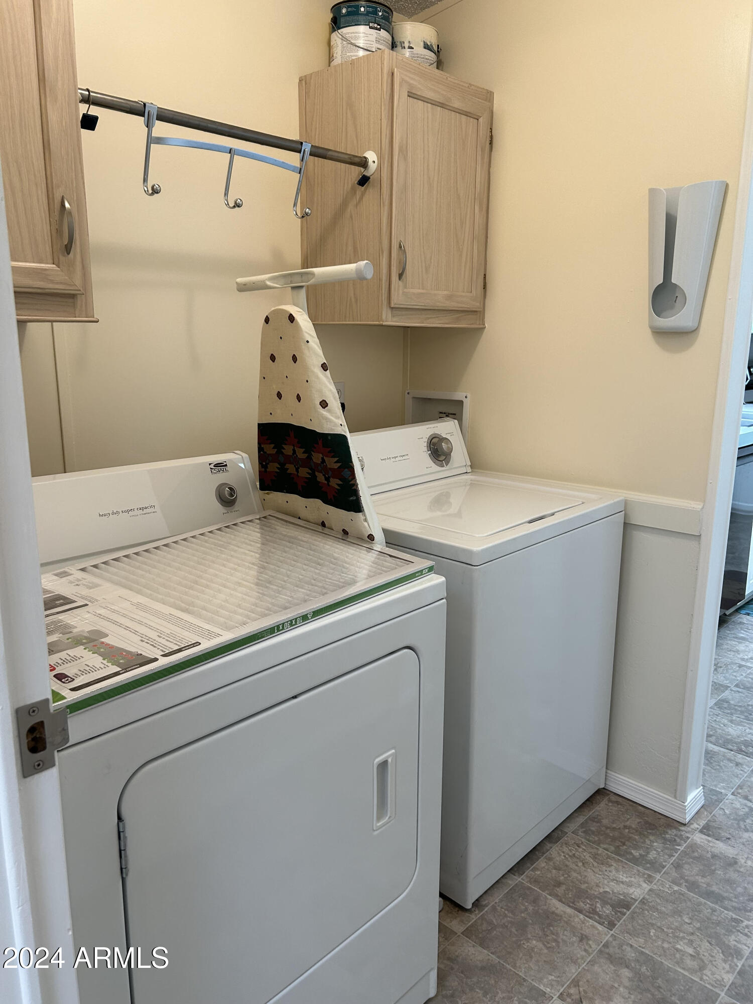 301 South Signal Butte Road, Unit 938 Apache Junction, AZ 85120 - Photo 11 of 11 a utility room with dryer and washer