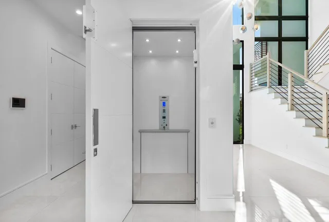 $3,995,000 | 2285 Delray Ridge Lane, Unit LOT 8, Delray Beach, FL 33444