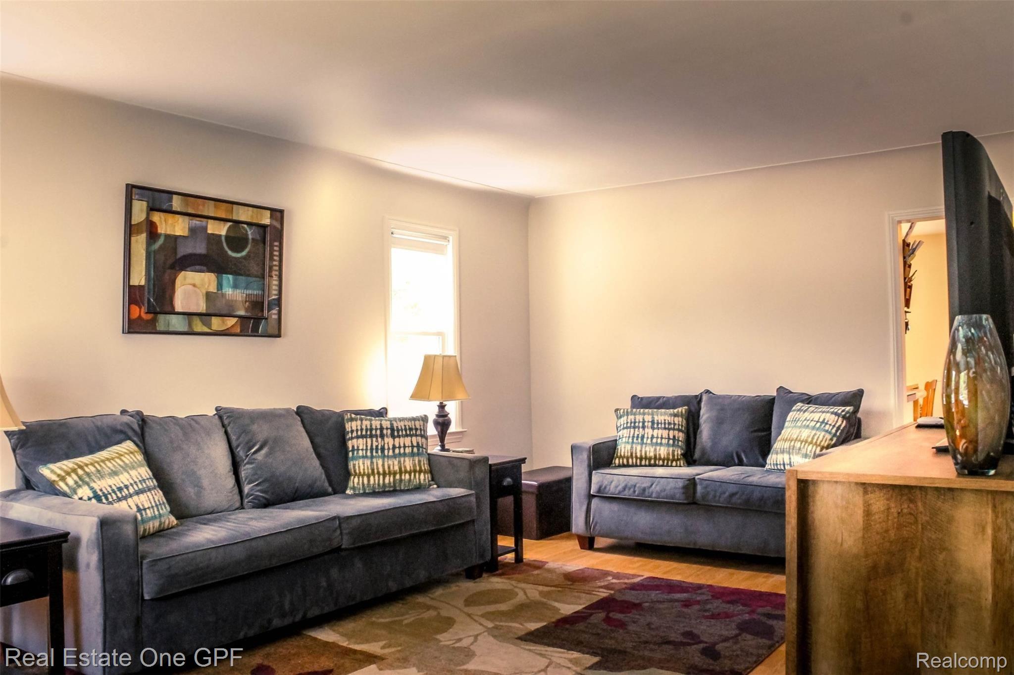 25847 Peter Kaltz Road Warren, MI 48091 - Photo 7 of 54 7 Living Room .jpg