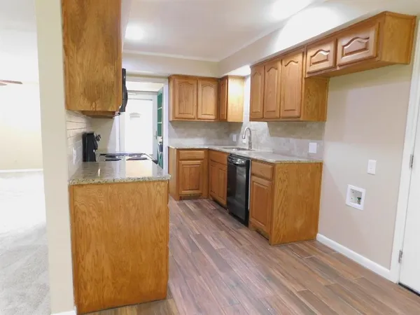 $2,025 | 1301 Doncaster Street, Irving, TX 75062