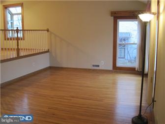 1021 Edgemoor Road Cherry Hill, NJ 08034 - Photo 3 of 12 Living Room