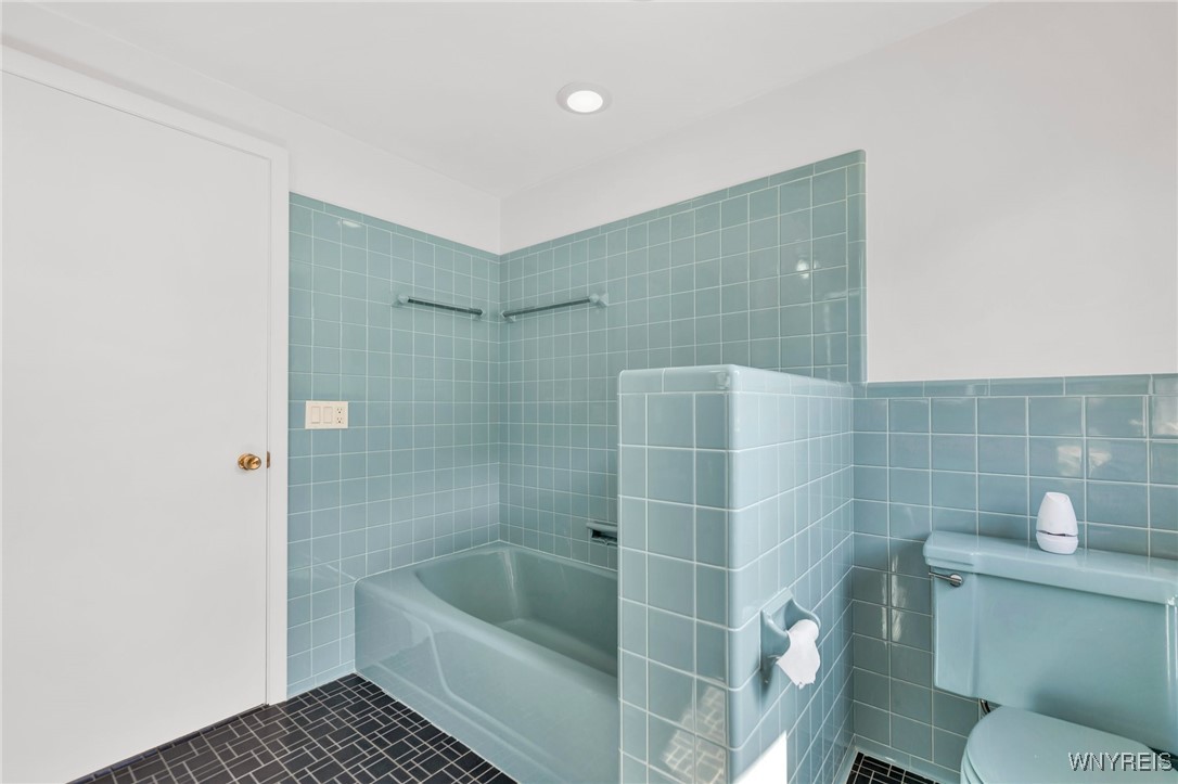 90 Deville Circle Amherst, NY 14221 - Photo 15 of 29