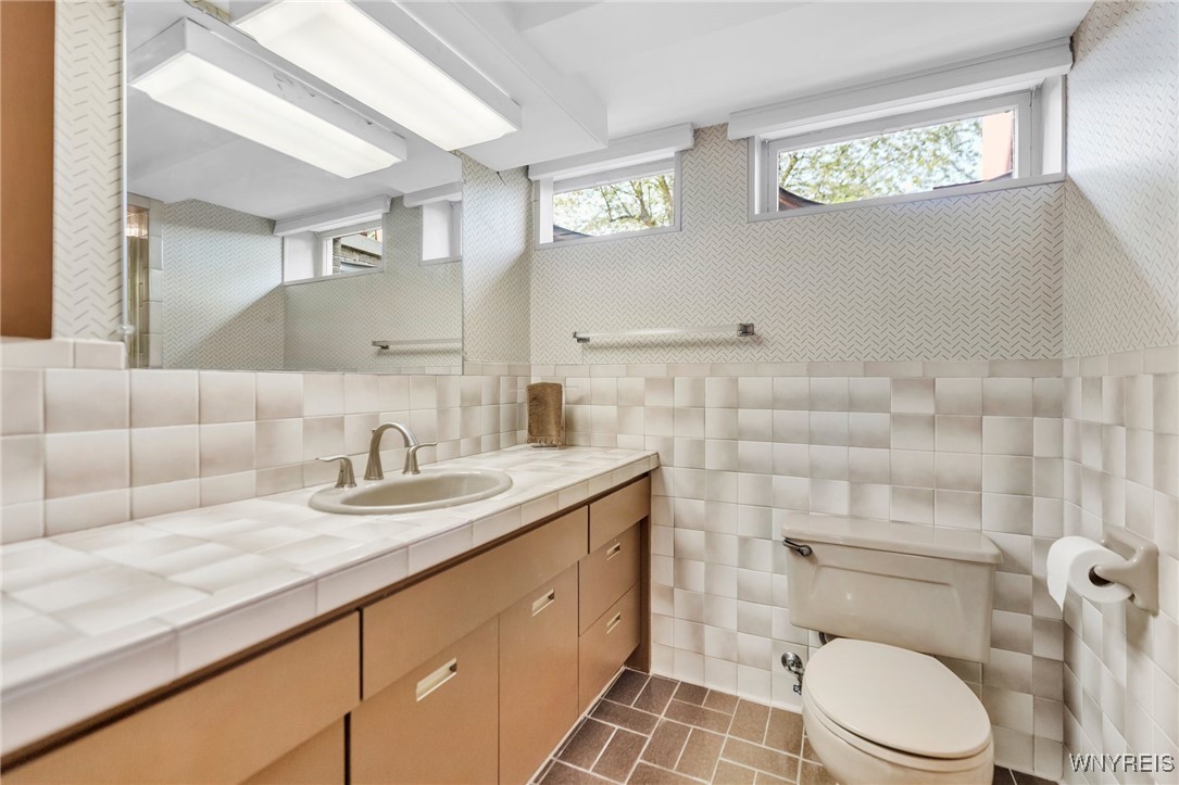 90 Deville Circle Amherst, NY 14221 - Photo 23 of 29