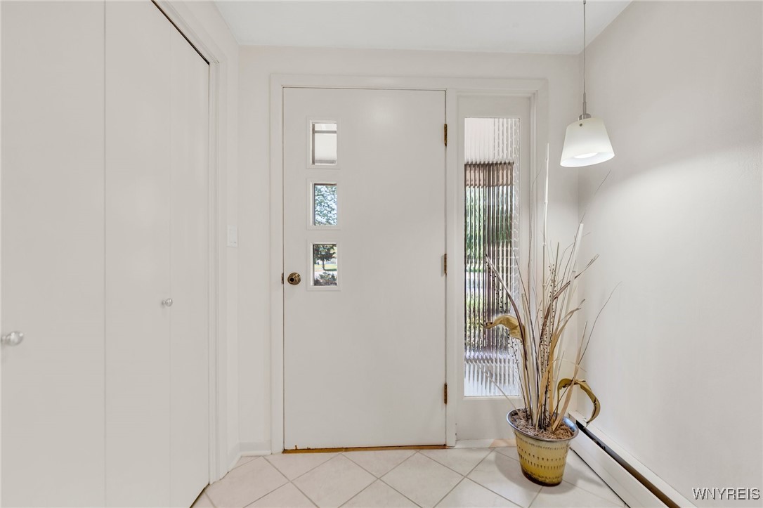 90 Deville Circle Amherst, NY 14221 - Photo 3 of 29