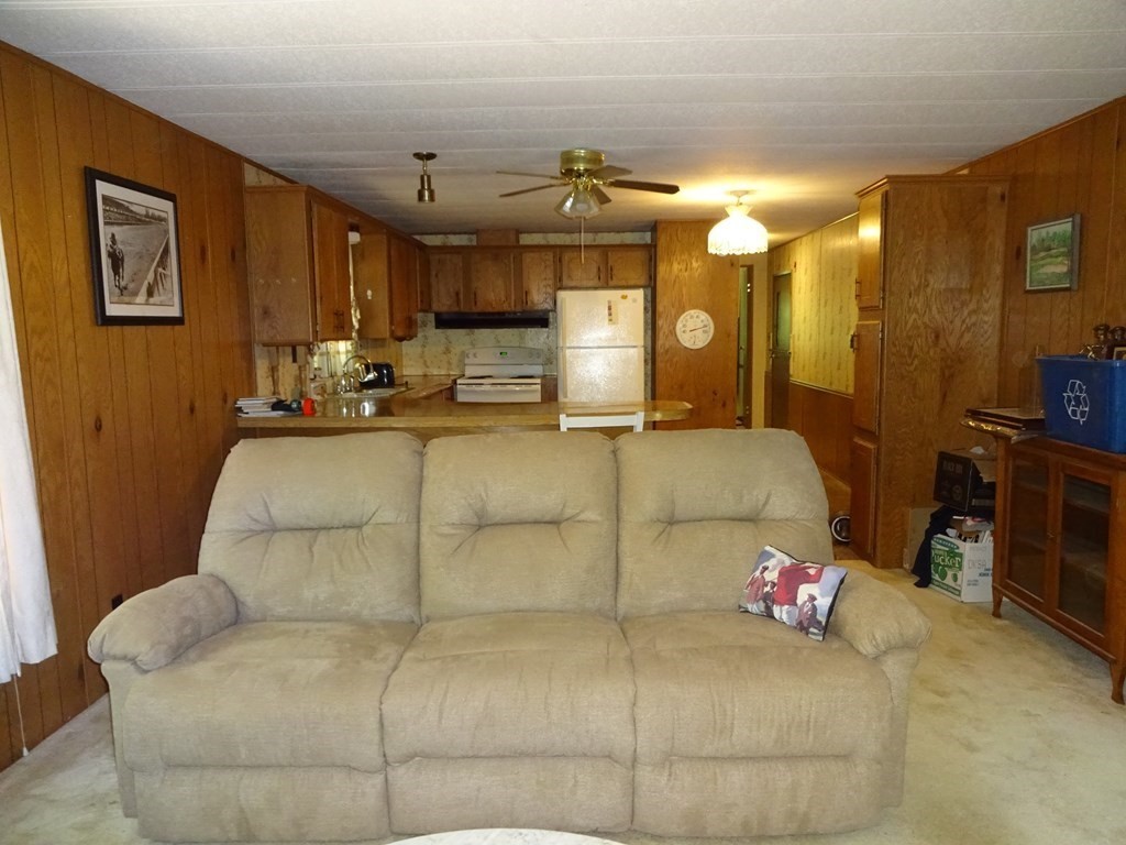 7 Crescent Road Winchendon, MA 01475 - Photo 8 of 10 Gallery Image 8