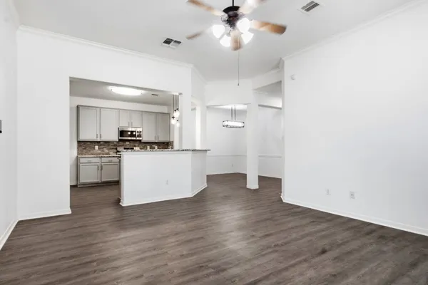 $2,000 | 4702 Arbor Lane, Pasadena, TX 77505