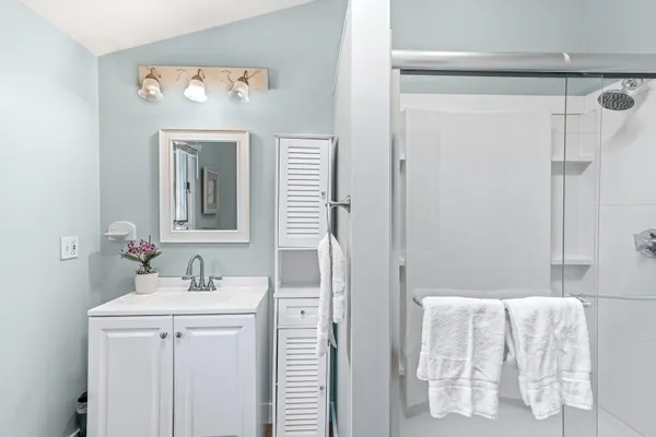 $1,195,000 | 3 Kims Way, Oak Bluffs, MA 02557