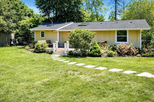 $1,195,000 | 3 Kims Way, Oak Bluffs, MA 02557