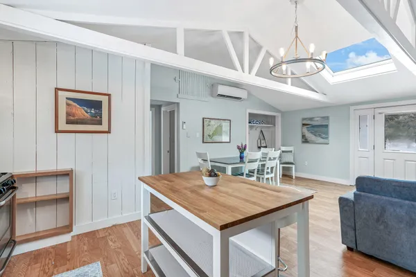 $1,195,000 | 3 Kims Way, Oak Bluffs, MA 02557