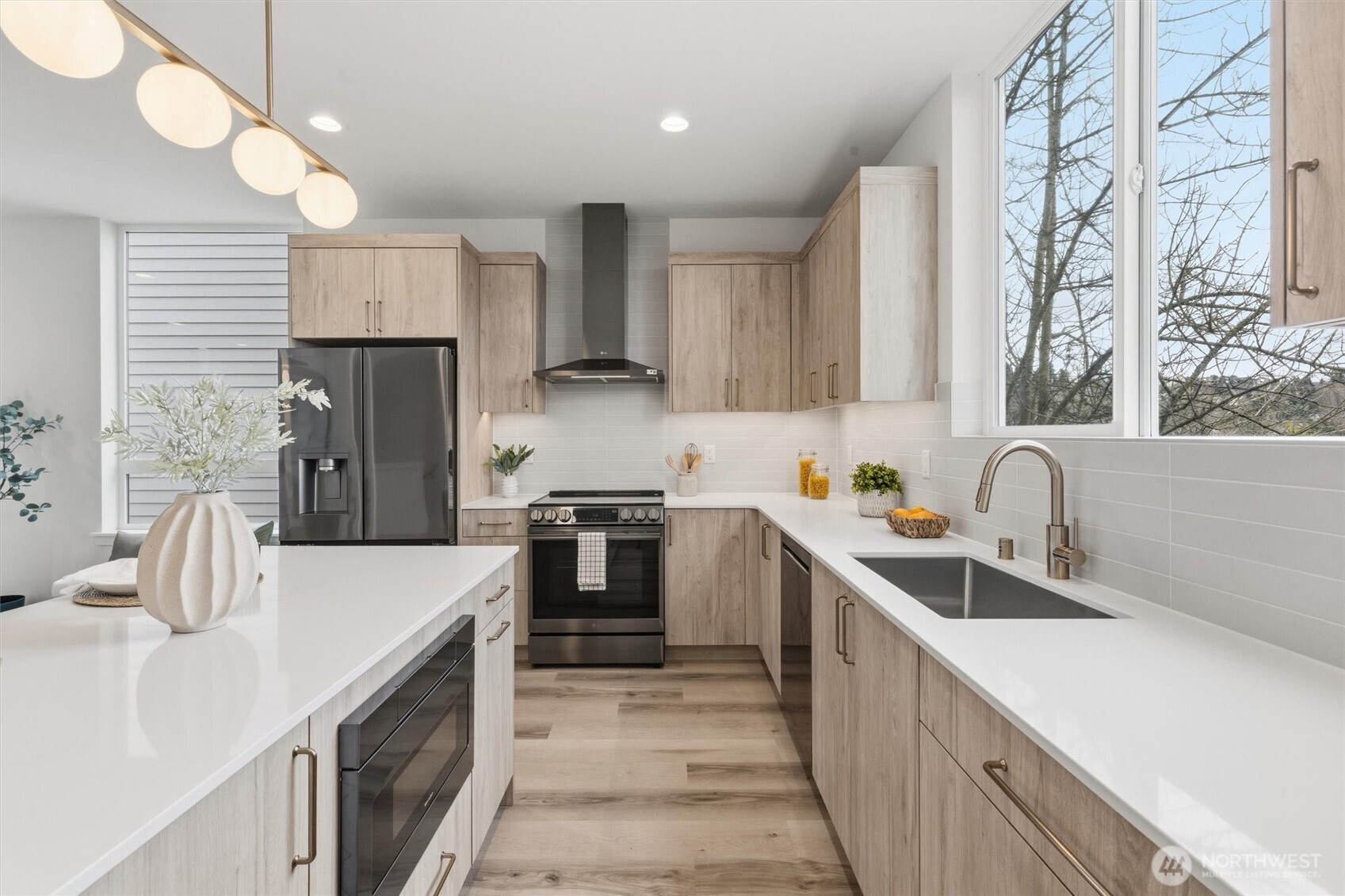 811 Northwest 63rd Street, Unit A Seattle, WA 98107 - Photo 8 of 38