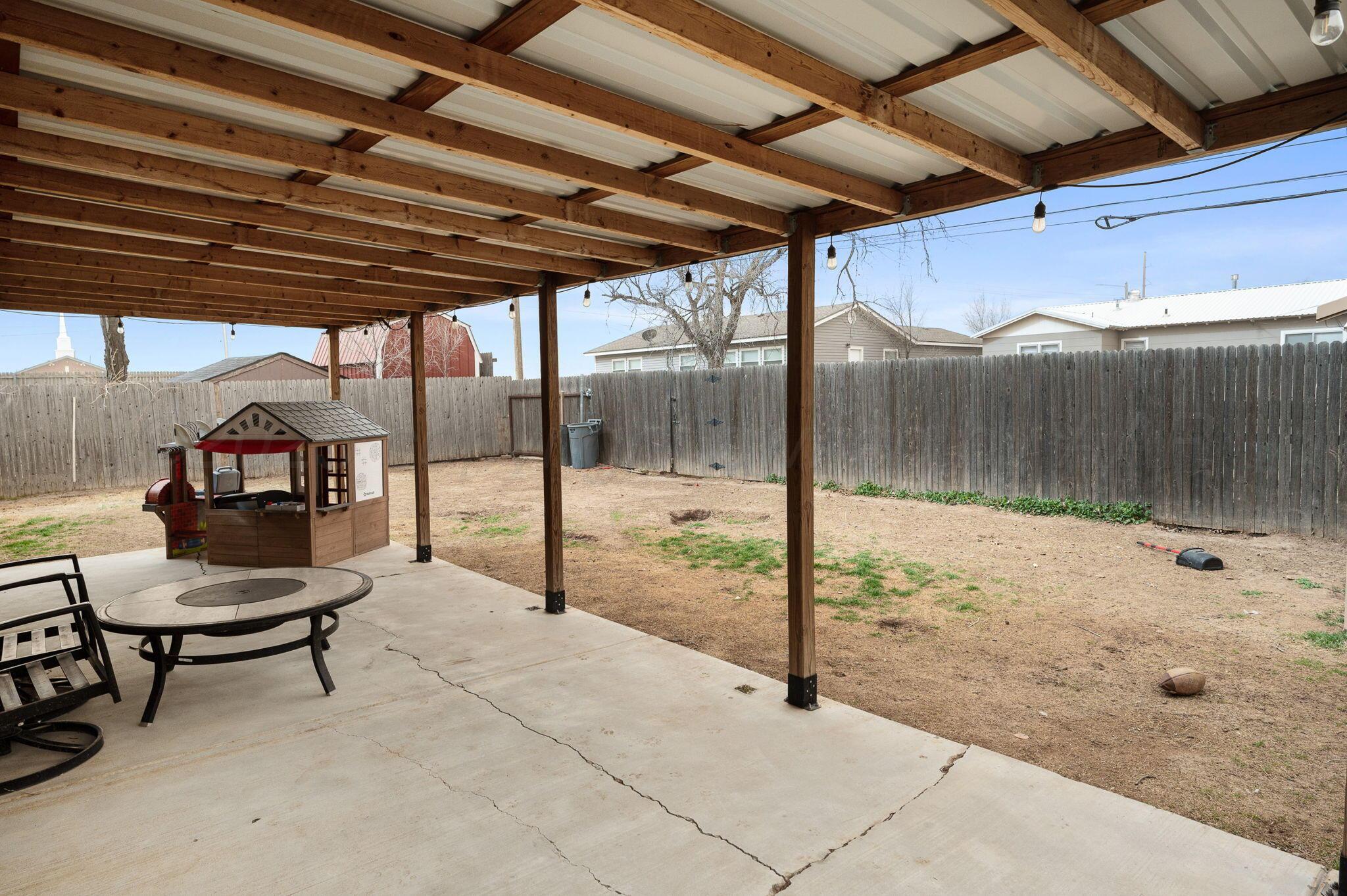 5326 Allen Street Amarillo, TX 79110 - Photo 9 of 17 a view of a room with gym equipment