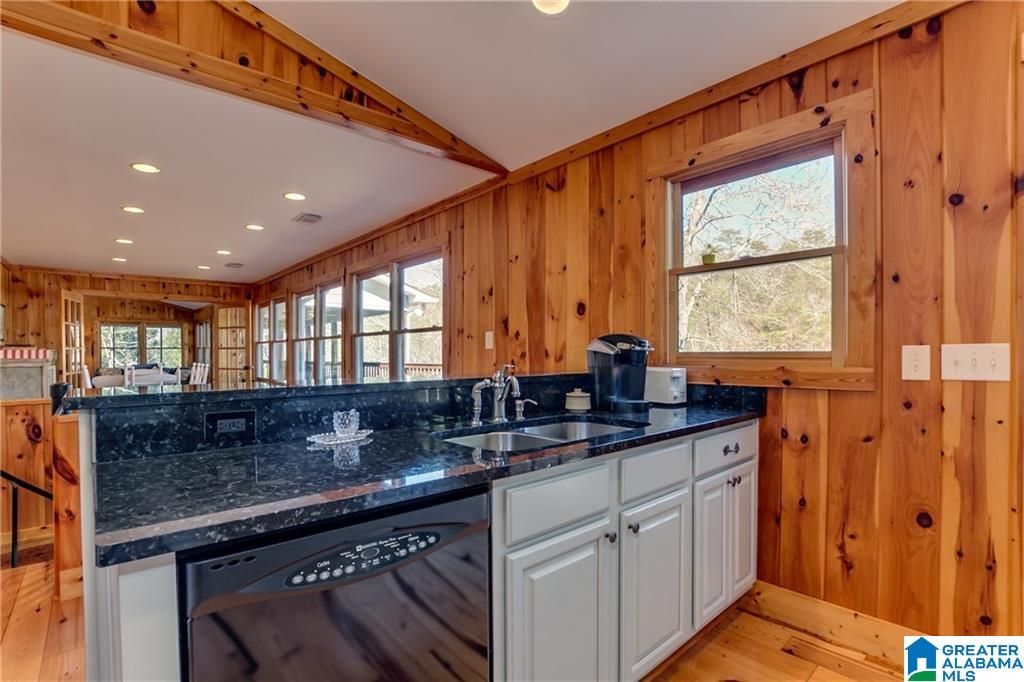 17194 Searcy Road Northport, AL 35475 - Photo 12 of 27