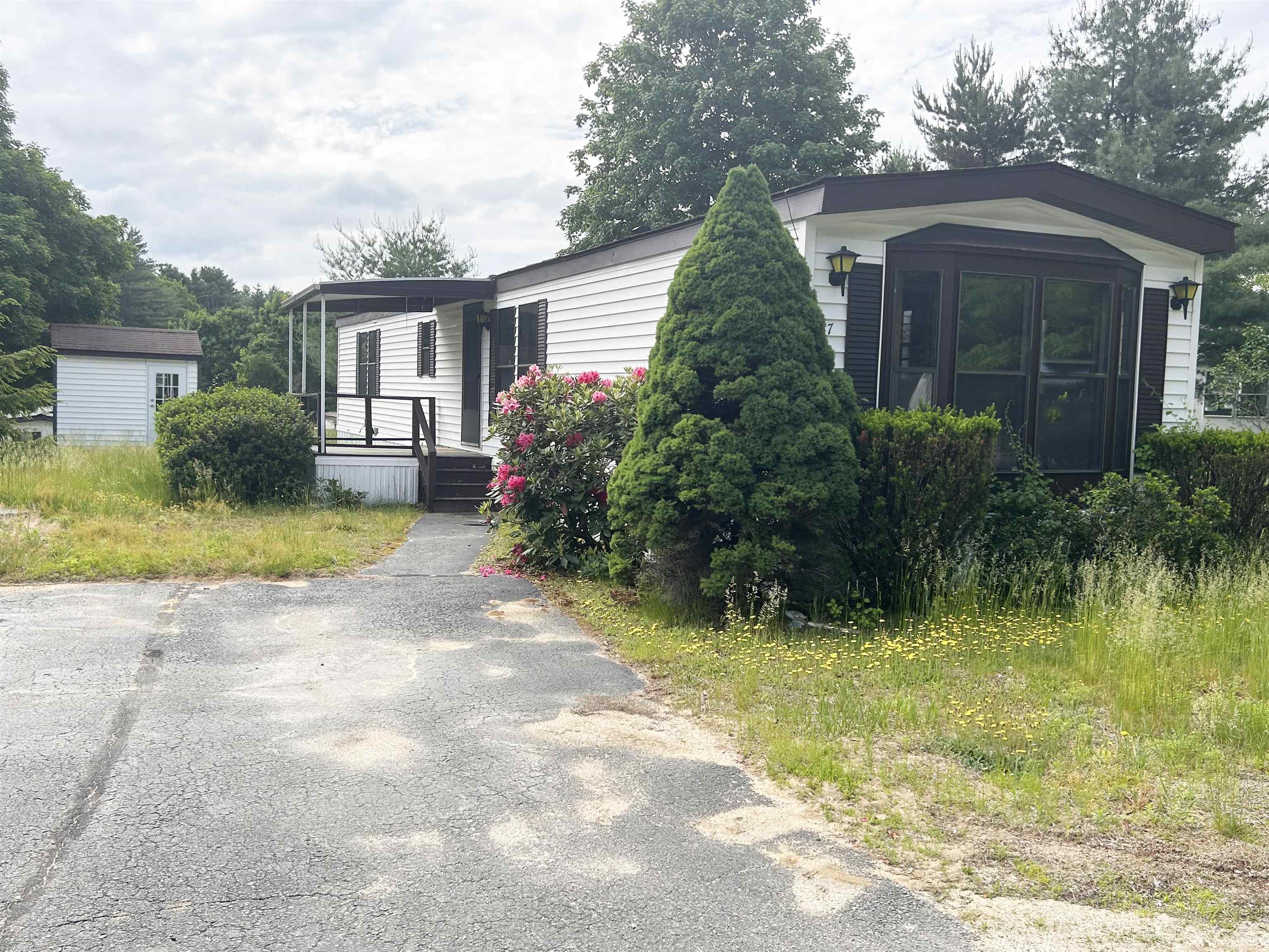 37 Monadnock Drive Rochester, NH 03867 - Photo 2 of 45