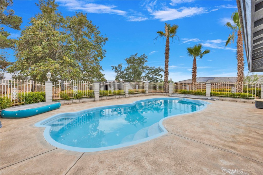 23333 Taos Road Apple Valley, CA 92307 - Photo 46 of 59