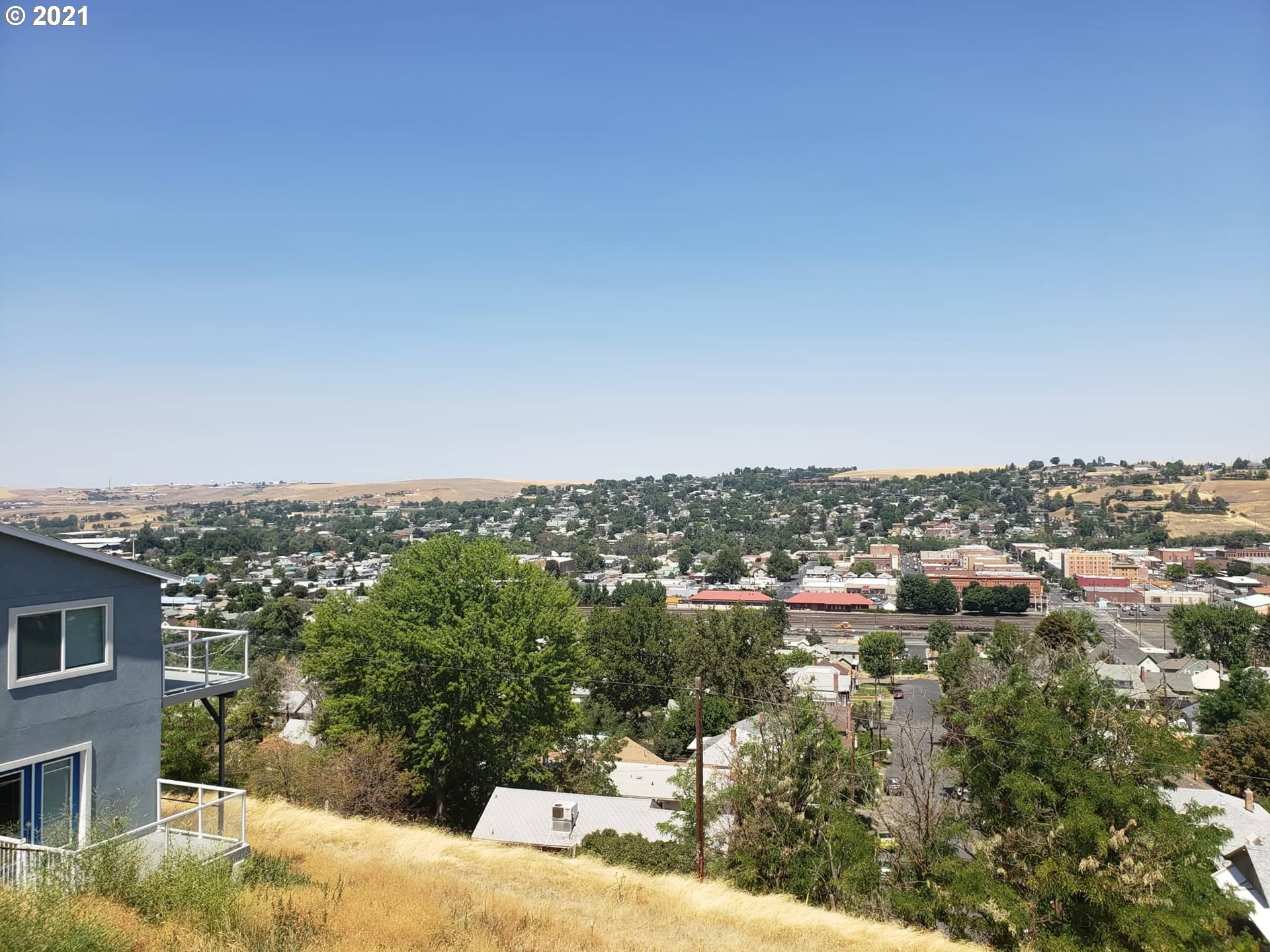 911 South Main Street Pendleton, OR 97801 - Photo 4 of 5