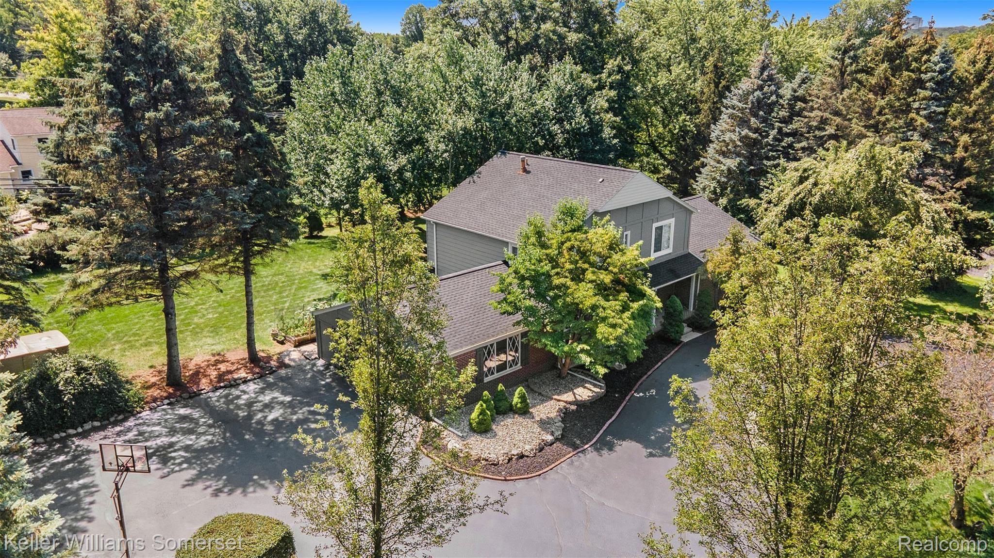 2931 West Avon Road Rochester, MI 48309 - Photo 44 of 49 36.jpg
