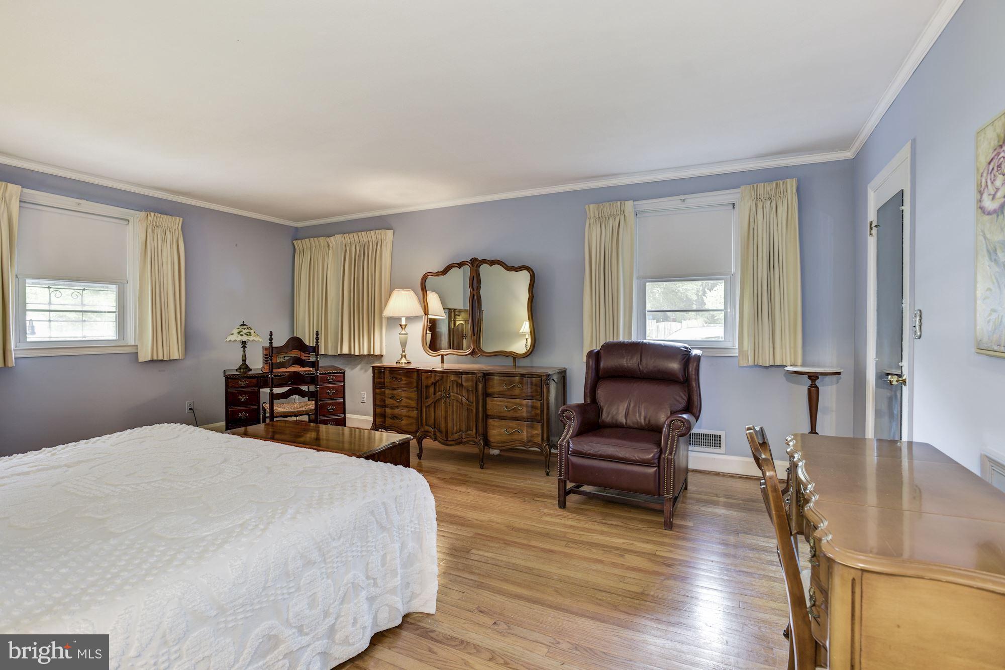 6237 Fernway Baltimore, MD 21212 - Photo 15 of 27 Master Bedroom