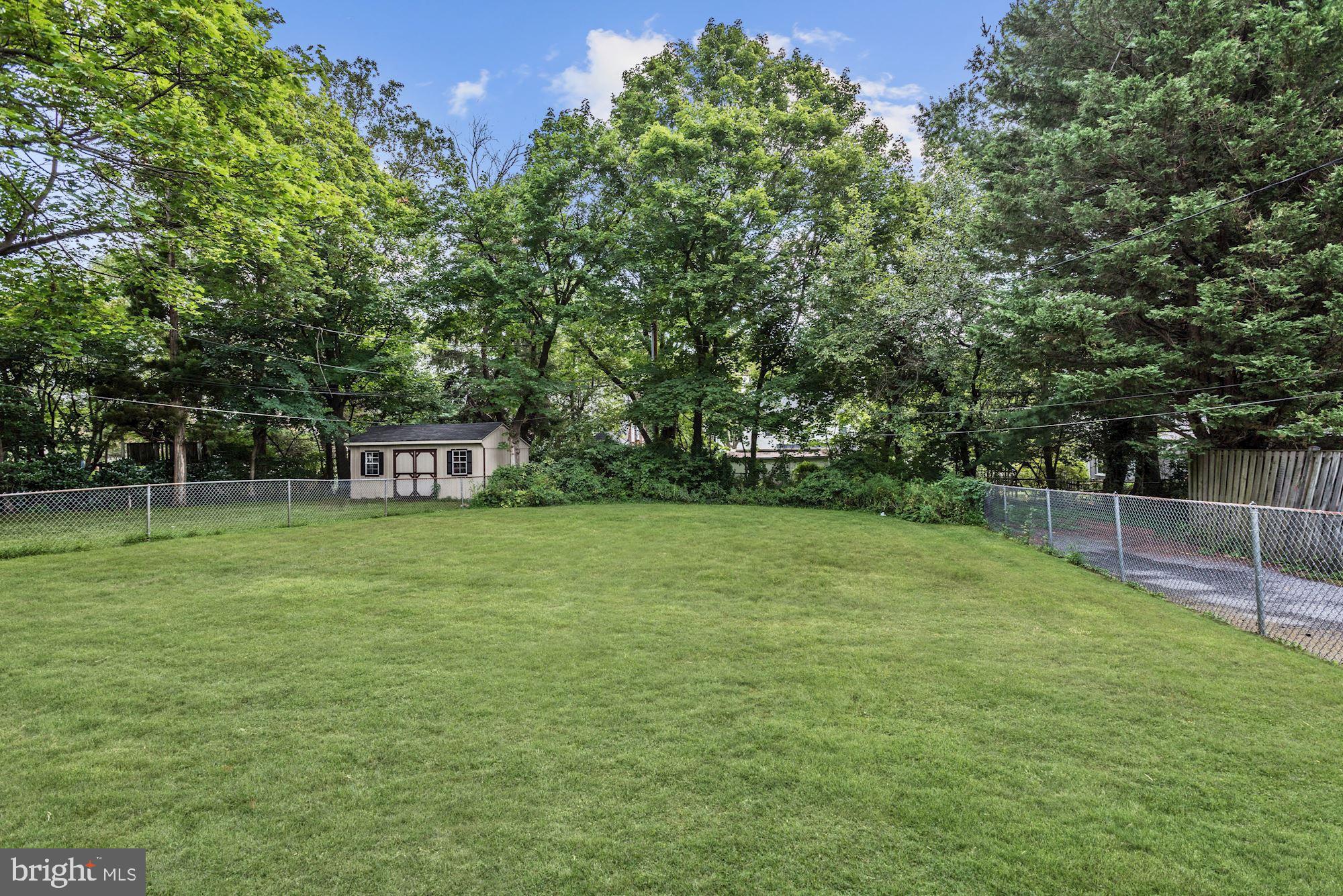 6237 Fernway Baltimore, MD 21212 - Photo 25 of 27 Landscaped Grounds