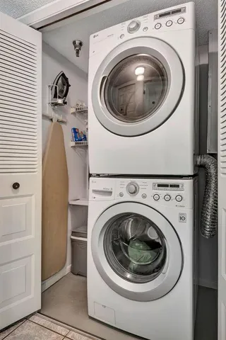 $158,000 | 6304 Pointe W Boulevard West, Unit A303, Bradenton, FL 34209