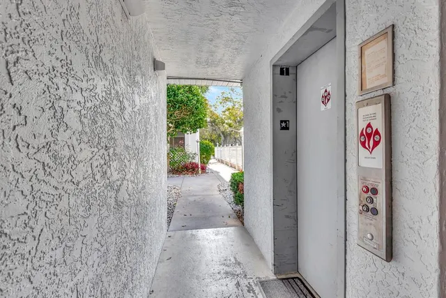 $158,000 | 6304 Pointe W Boulevard West, Unit A303, Bradenton, FL 34209