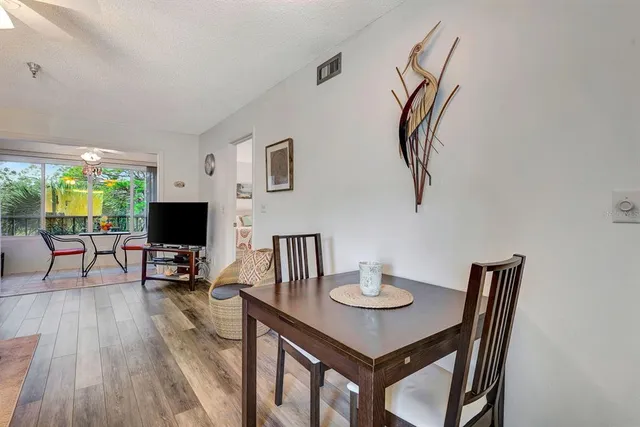 $158,000 | 6304 Pointe W Boulevard West, Unit A303, Bradenton, FL 34209