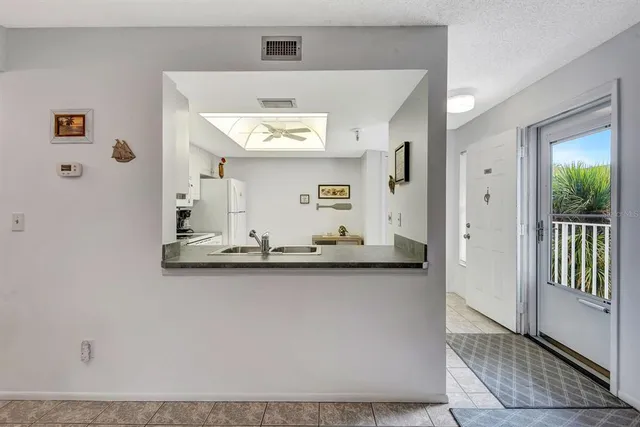 $158,000 | 6304 Pointe W Boulevard West, Unit A303, Bradenton, FL 34209