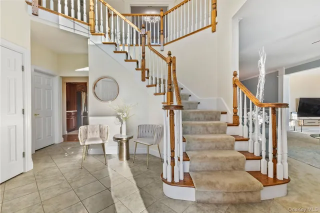 a view of entryway and hall