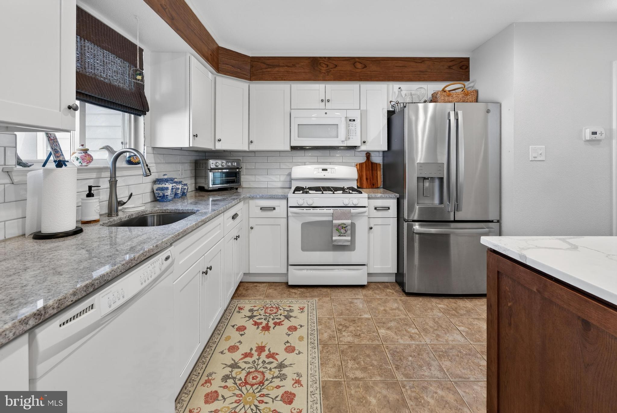 213 Balin Court Mantua, NJ 08051 - Photo 9 of 25 kitchen